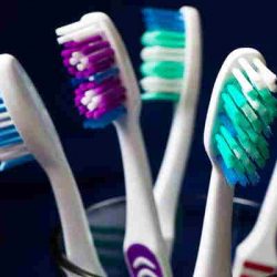 cara memilih sikat gigi